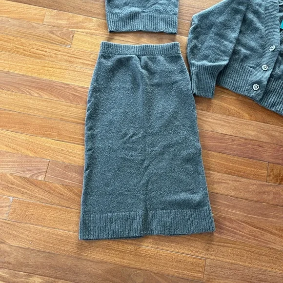 H&M 3 pc Skirt Top Sweater Set XS S - Picture 4 of 8